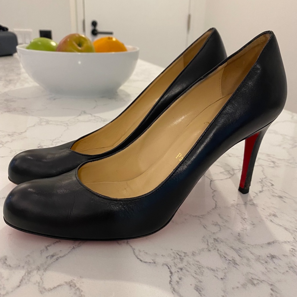 Louboutin Black Pumps